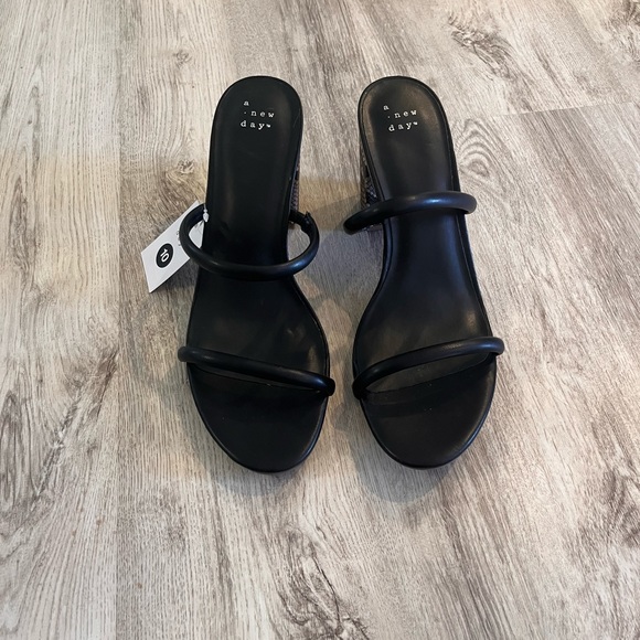 SALE ‼️ A New Day Black Two Strap Snakeskin Chunky Heel Sandals - Picture 6 of 7